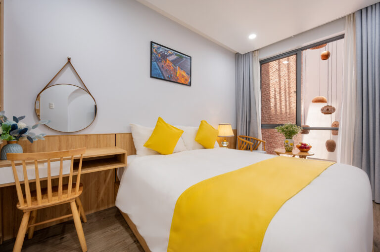 Queen Room | Lasanta Villa - Best homestay villa in Hoi An